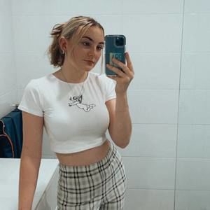 Meet your Posher, Nicole